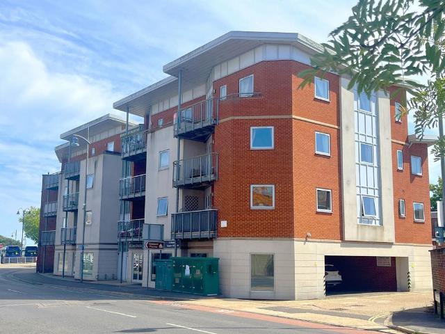 Flat for sale in Priddy's Hard, Middlecroft