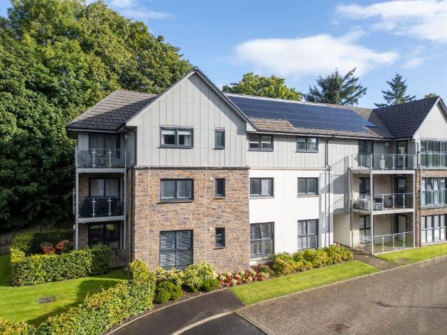 Flat for sale in Towerwood, Newton Mearns