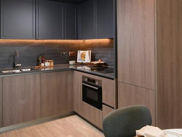 Flat for sale in Oval, Greater London