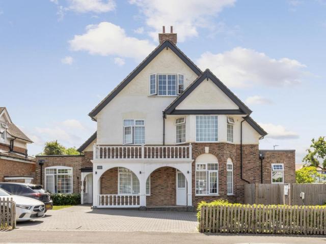 Flat for sale in London Borough of Merton, Greater London