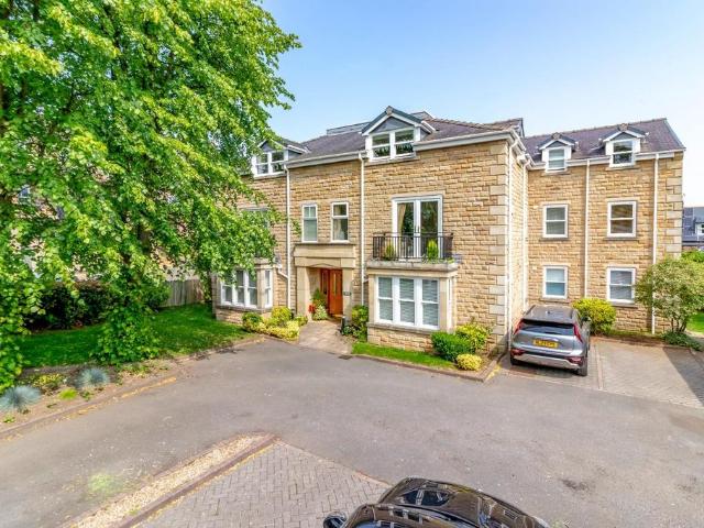 Flat for sale in Low Harrogate, Harrogate