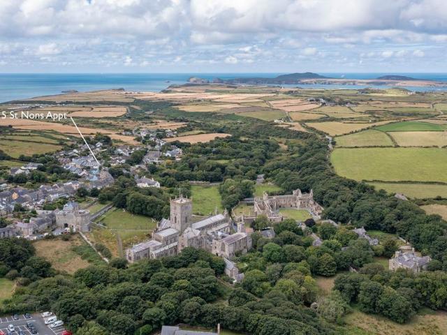Flat for sale in Wales
