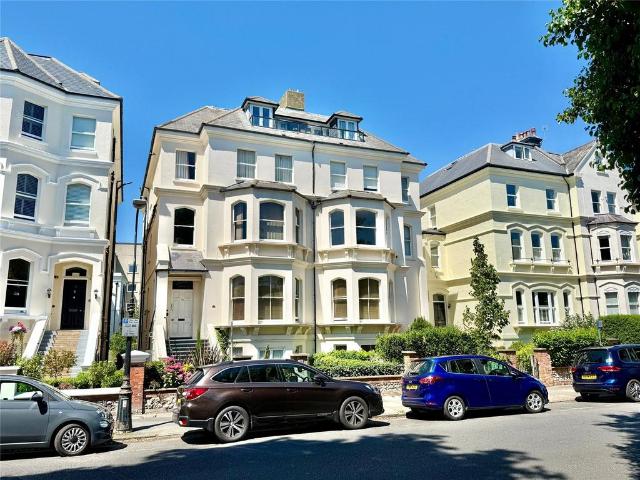 Flat for sale in Eastbourne, East Sussex
