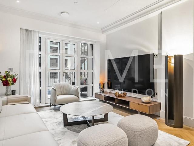 Flat for sale in Westminster, Greater London