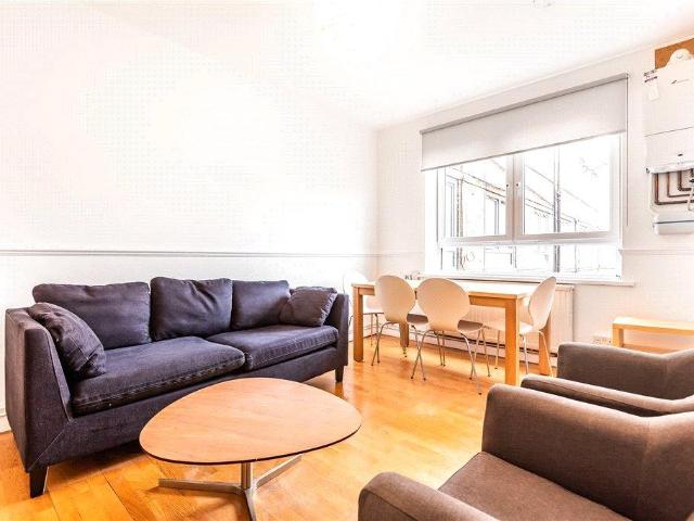 Flat for sale in Walworth, Greater London