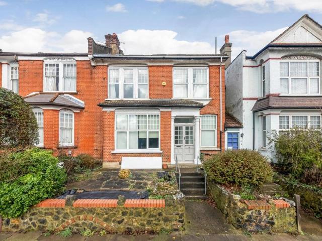 Flat for sale in London Borough of Lewisham, Lower Sydenham