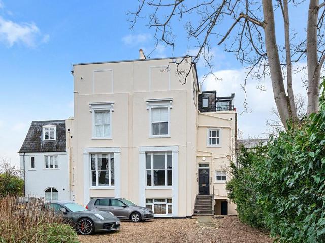 Flat for sale in Horn Park, Cat Hill