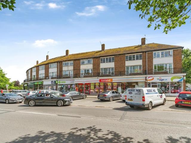 Flat for sale in West Worthing, Worthing