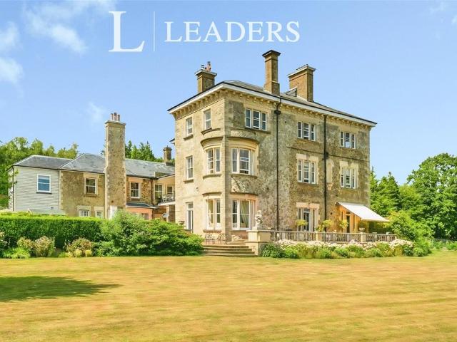 Flat for sale in The Butts, Kent