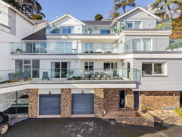 Flat for sale in Strode, Devon