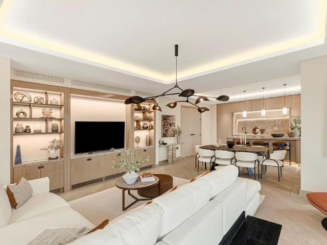 Flat for sale in Bayswater, Greater London