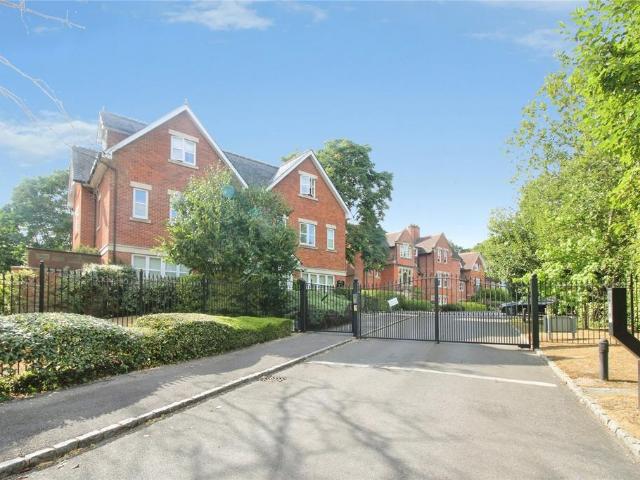 Flat for sale in Coley Park, Reading