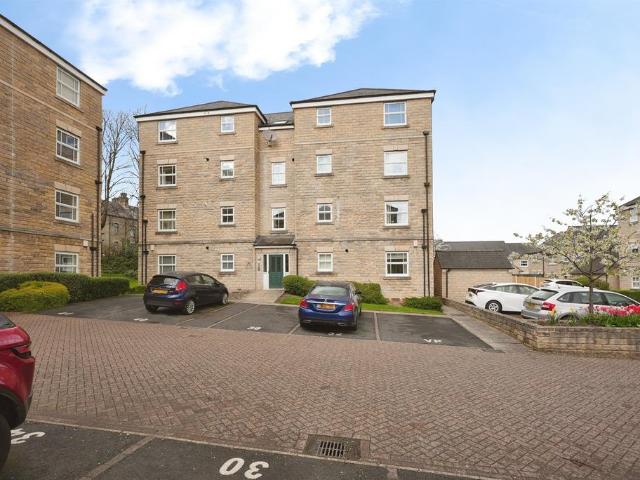 Flat for sale in Heath, Savile Park