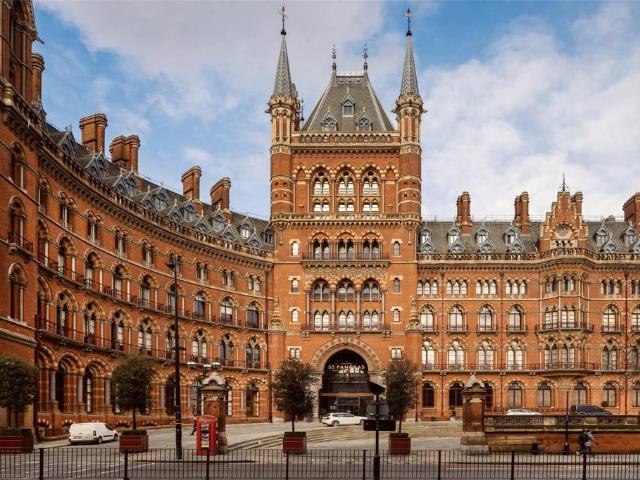 Flat for sale in King's Cross, Greater London