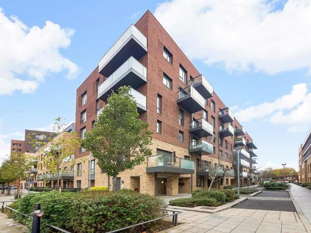 Flat for sale in Peckham, Greater London