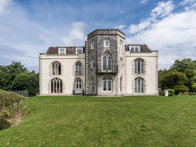 Flat for sale in Helford, Hampshire