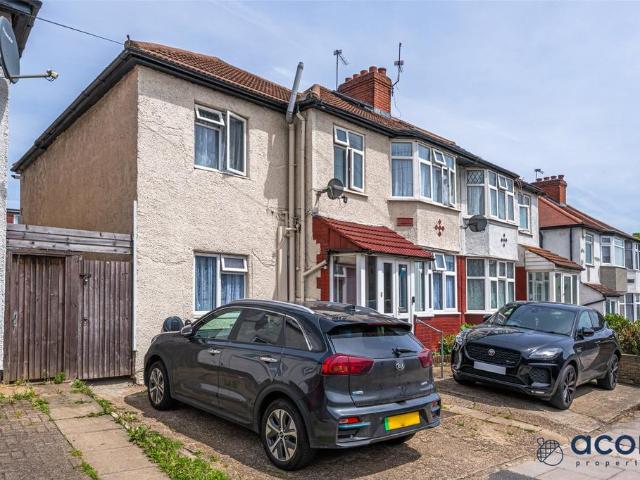 Flat for sale in West Hendon, Greater London