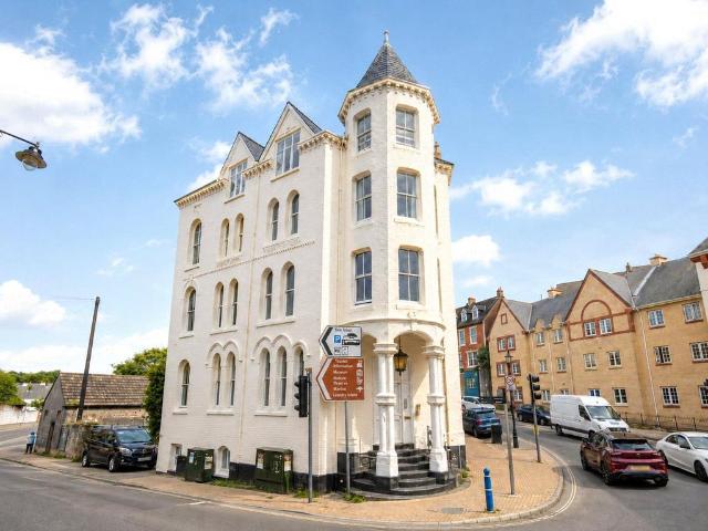 Flat for sale in Slade, Kentisbury