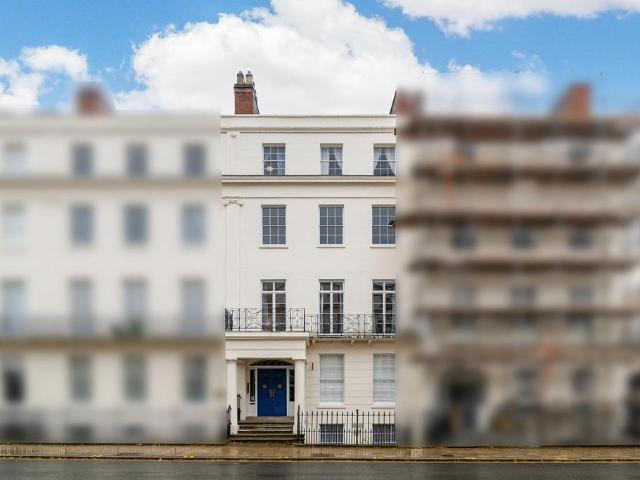 Flat for sale in Milverton, Green Close
