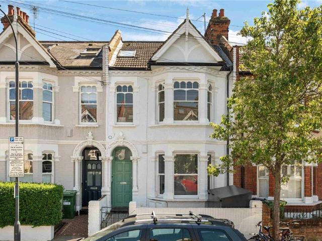 Flat for sale in Fulham, Greater London