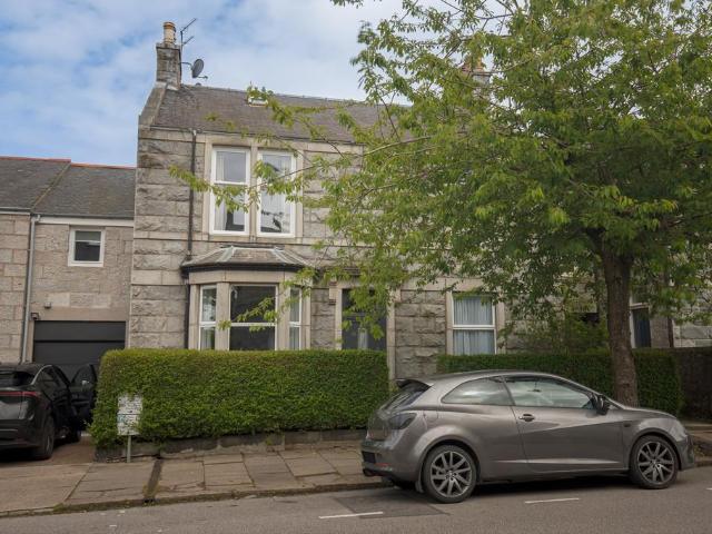 Flat for sale in Ballindoch, Scotland