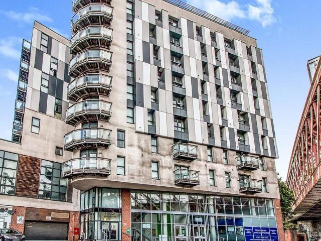 Flat for sale in City Centre, Salford