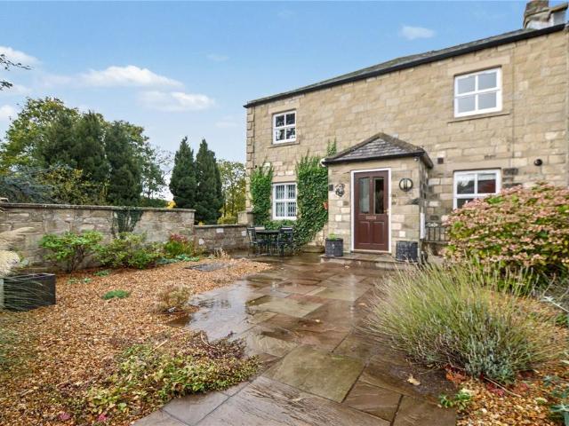Flat for sale in Kirkby Overblow, North Yorkshire