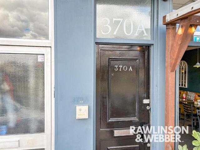 Flat for sale in West Molesey, Elmbridge