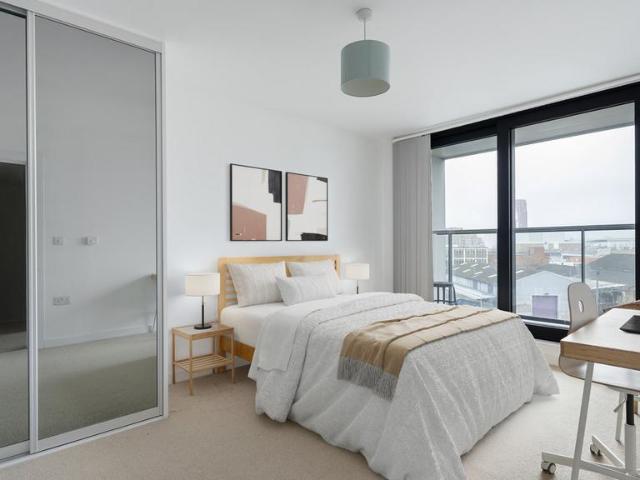 Flat for sale in Bermondsey, Greater London