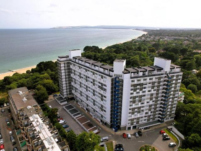 Flat for sale in West Cliff, Isle Of Man