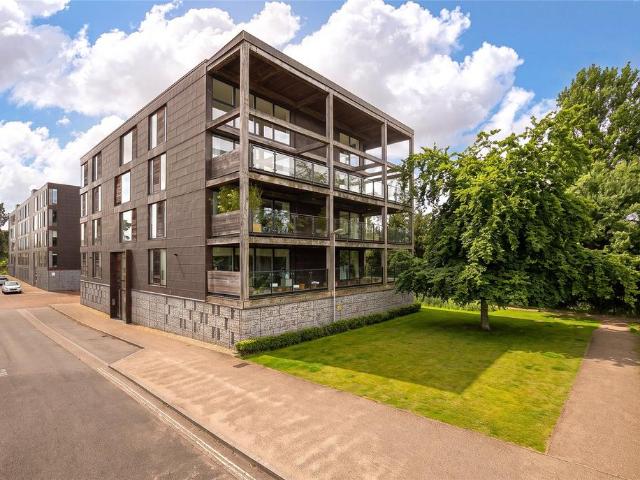 Flat for sale in Arbury, Cambridgeshire