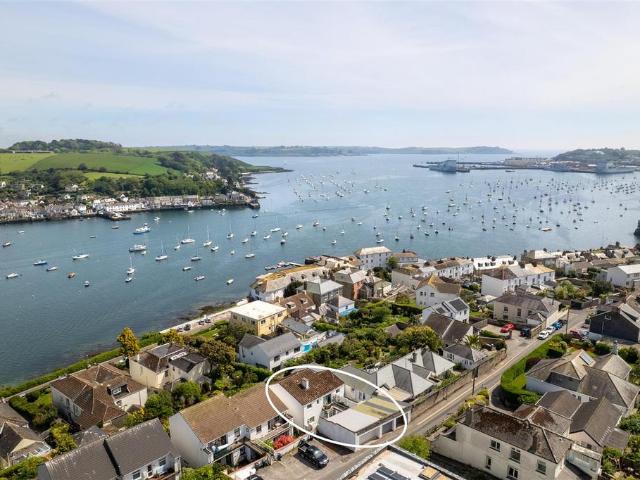 Flat for sale in Falmouth, Cornwall