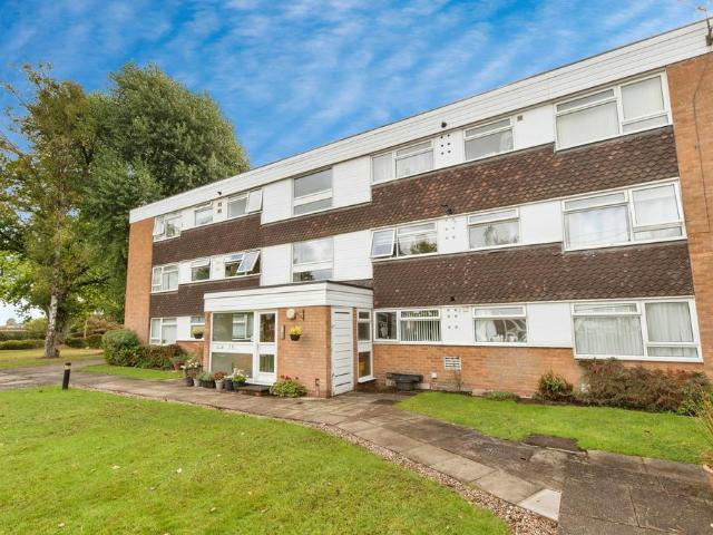 Flat for sale in Blossomfield, West Midlands