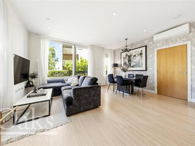 Flat for sale in London Borough of Croydon, Selhurst