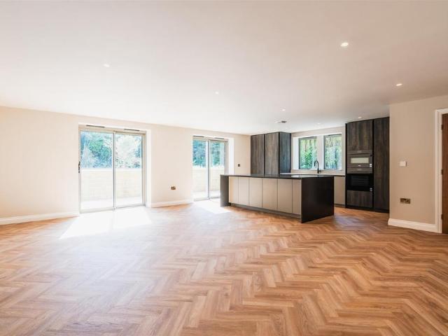 Flat for sale in Dore, South Yorkshire