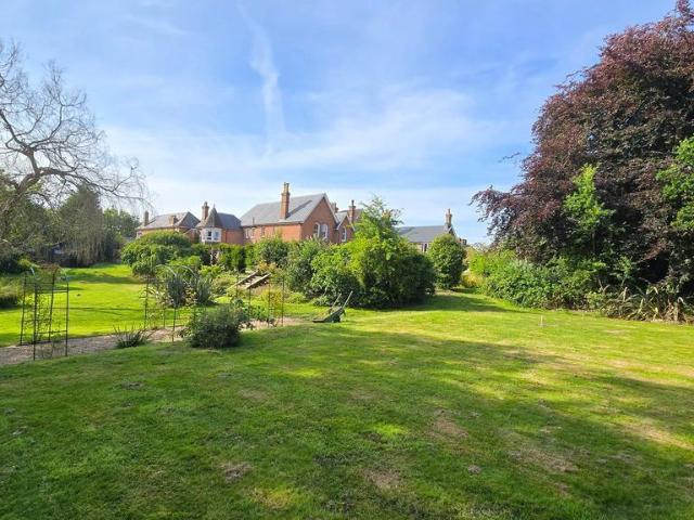 Flat for sale in Heathlands, East Sussex