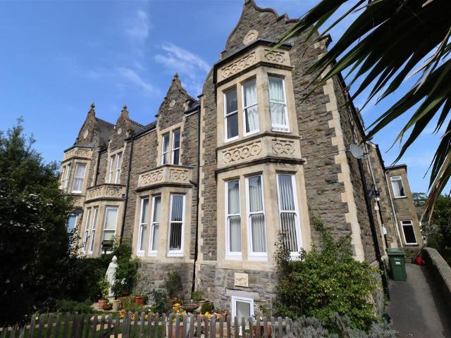 Flat for sale in Clevedon, North Somerset