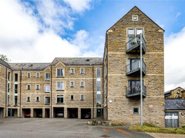 Flat for sale in Boothtown, Halifax