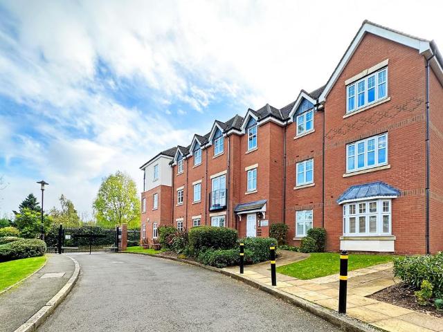 Flat for sale in West Midlands