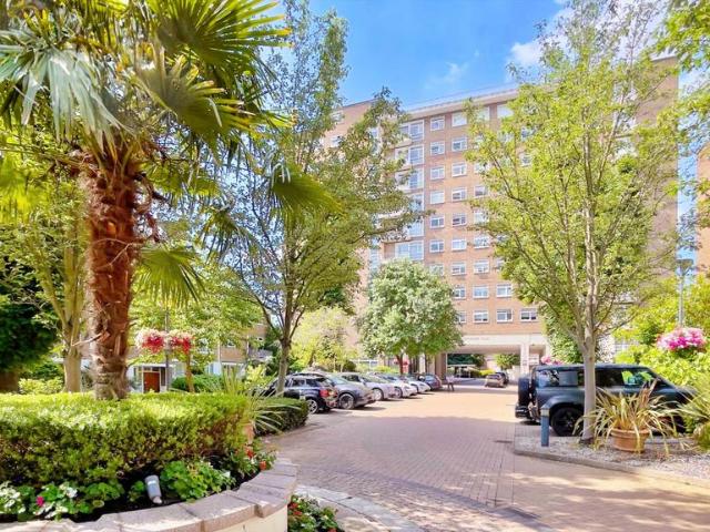 Flat for sale in Belsize Park, Cat Hill