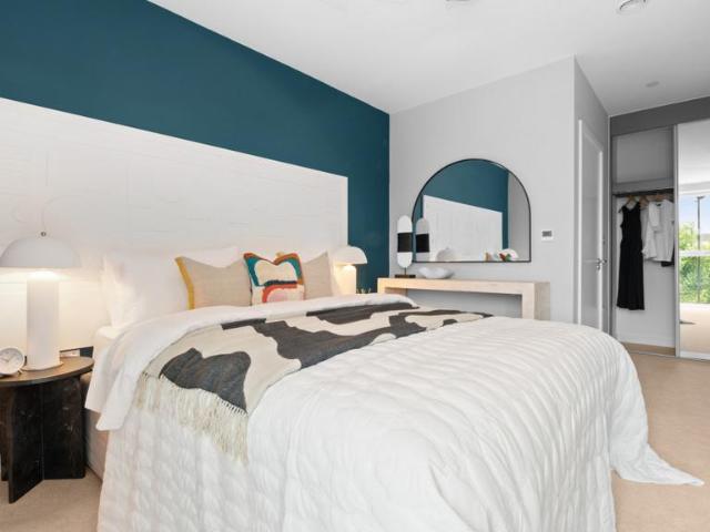 Flat for sale in Glyndon, Plumstead