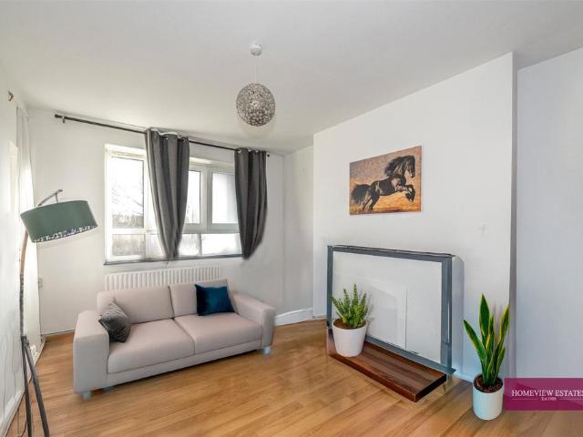 Flat for sale in St. John's Wood, Isle Of Man