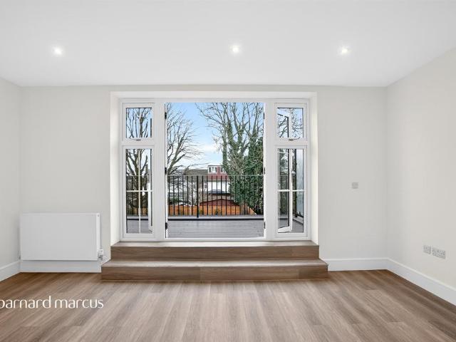 Flat for sale in Cockfosters, Isle Of Man