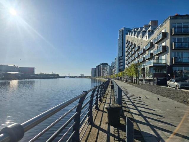 Flat for sale in Thornwood, Partick