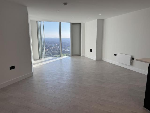 Flat for sale in Hulme, Georgia