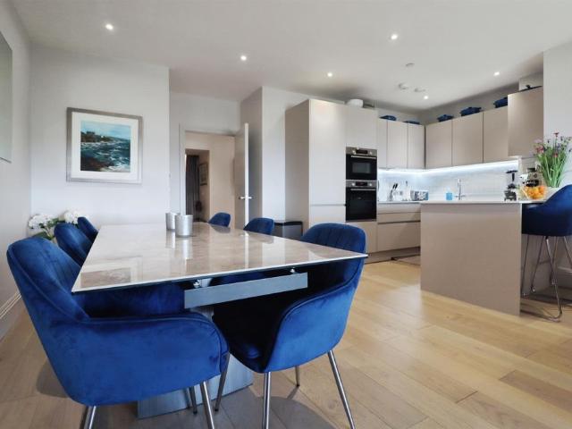 Flat for sale in Porthcawl, Nottage
