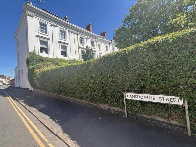 Flat for sale in Lillington, Green Close