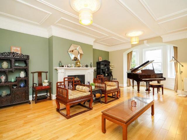 Flat for sale in Nether Green, Ranmoor