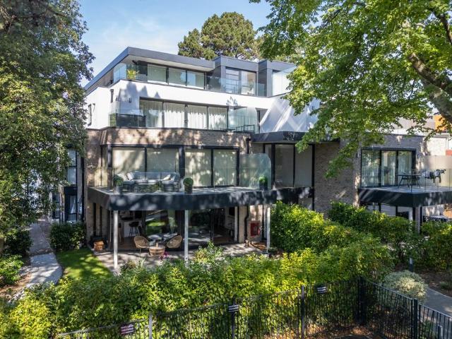 Flat for sale in Canford Cliffs, Poole