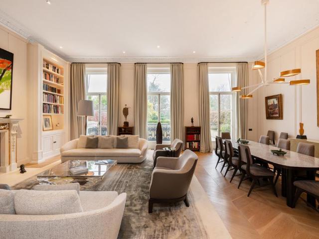 Flat for sale in Paddington, Greater London